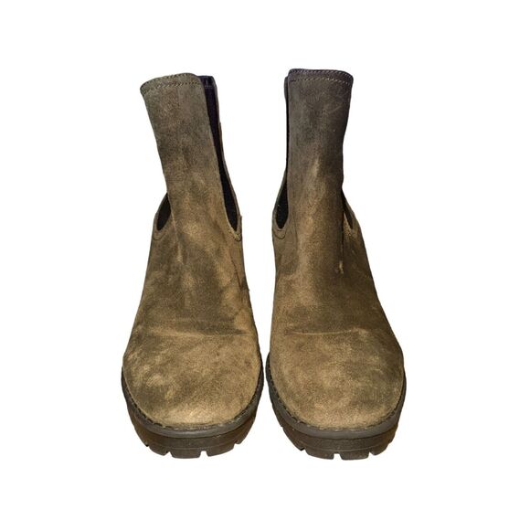 Vince Henderson Chelsea Heel Boot Women's Size 9.5 M Brown Suede Water Repellant - Picture 2 of 9